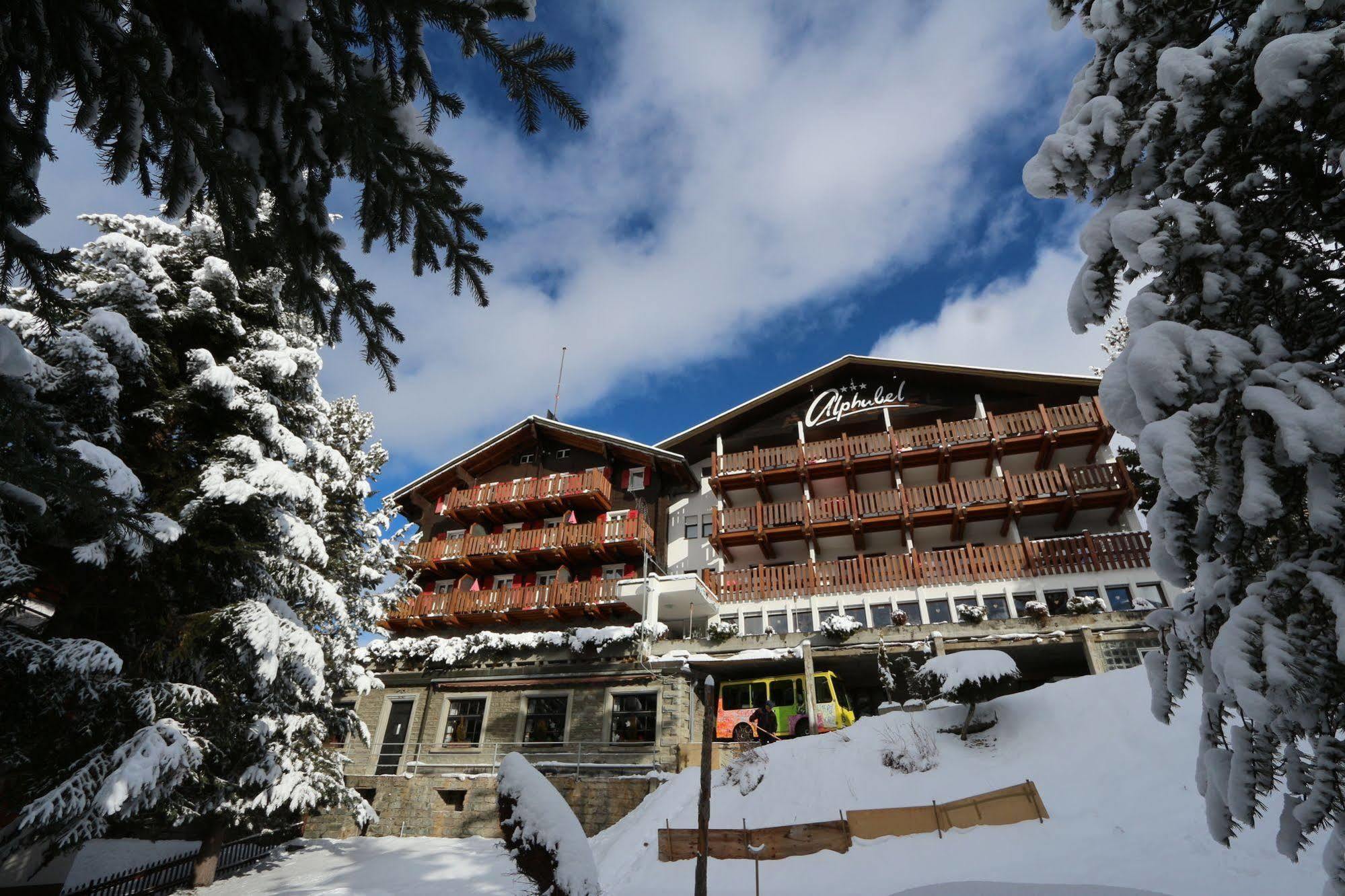 Swiss Family Hotel Alphubel Saas Fee Exteriör bild